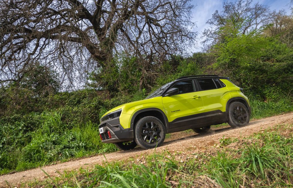 Noul Jeep Avenger facelift: design revizuit și motorizare nouă - Poza 44