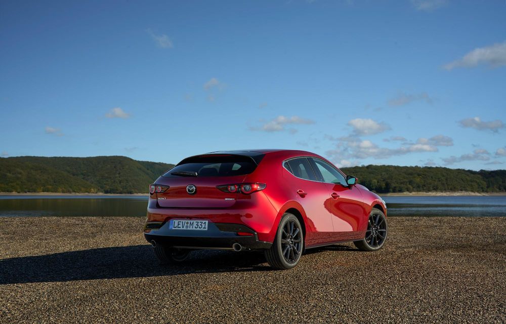 Noutăți pentru Mazda3: faruri LED Matrix și sistem care detectează motociclete - Poza 4