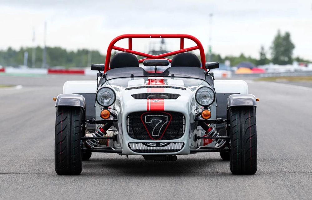 Caterham Seven Nürburgring Edition: ediție limitată aniversară pentru legendarul circuit - Poza 2 Caterham Seven Nürburgring Edition: ediție limitată aniversară pentru legendarul circuit - Poza 2