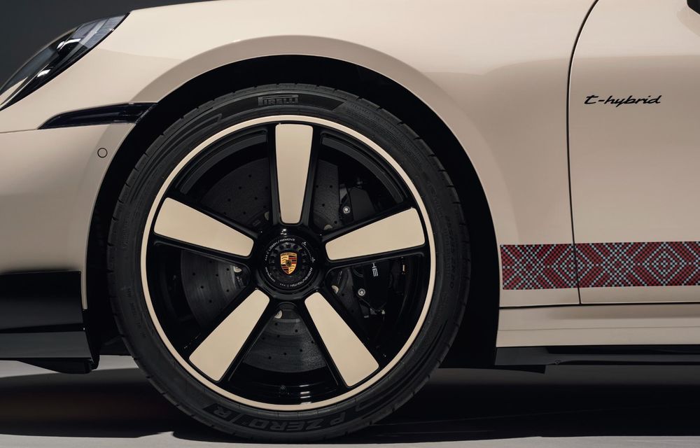 Porsche 911 Turbo S Sadu Edition: ediție limitată la doar 20 de exemplare - Poza 3 Porsche 911 Turbo S Sadu Edition: ediție limitată la doar 20 de exemplare - Poza 3
