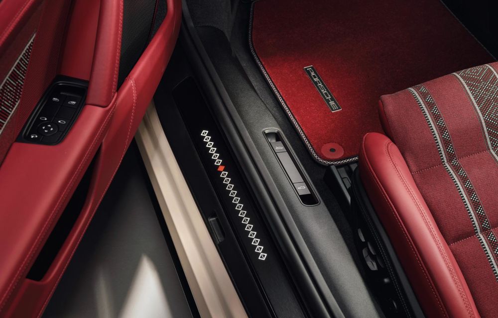 Porsche 911 Turbo S Sadu Edition: ediție limitată la doar 20 de exemplare - Poza 6 Porsche 911 Turbo S Sadu Edition: ediție limitată la doar 20 de exemplare - Poza 6