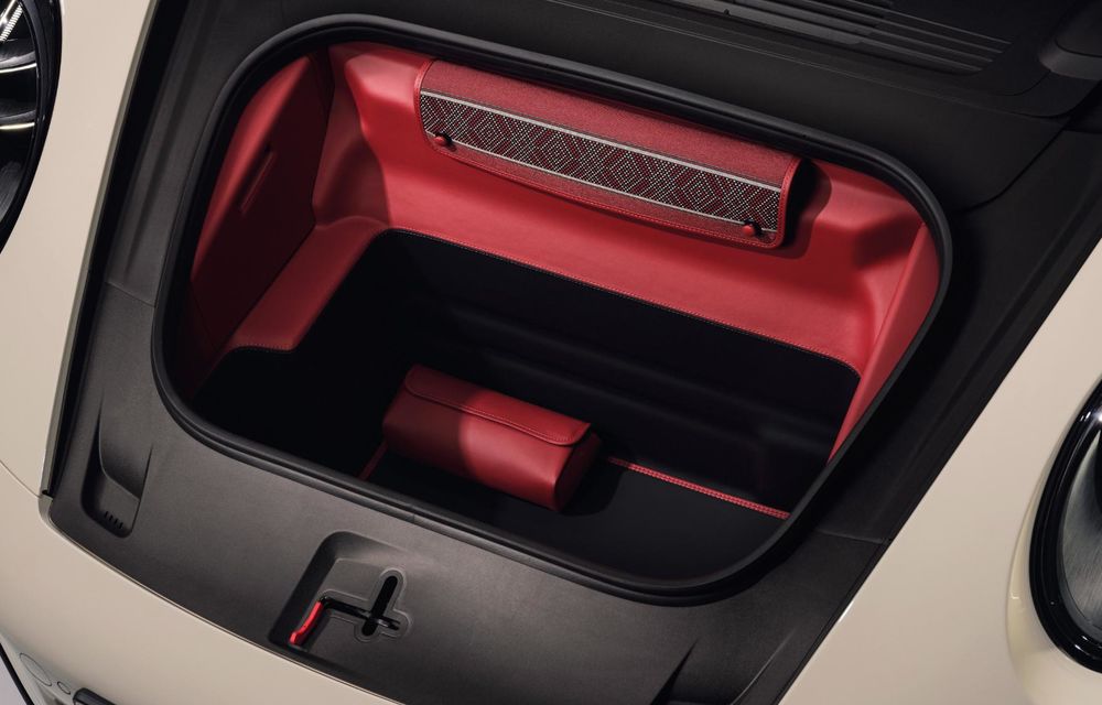 Porsche 911 Turbo S Sadu Edition: ediție limitată la doar 20 de exemplare - Poza 7 Porsche 911 Turbo S Sadu Edition: ediție limitată la doar 20 de exemplare - Poza 7