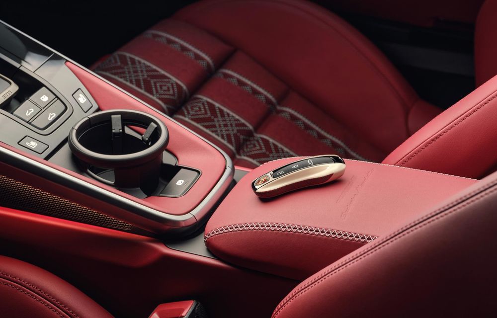 Porsche 911 Turbo S Sadu Edition: ediție limitată la doar 20 de exemplare - Poza 11 Porsche 911 Turbo S Sadu Edition: ediție limitată la doar 20 de exemplare - Poza 11