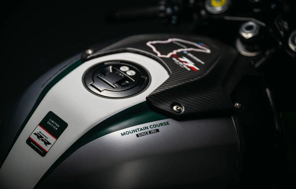 BMW lansează M 1000 RR Isle of Man TT Edition pentru aniversarea de 115 ani a celebrei curse - Poza 7 BMW lansează M 1000 RR Isle of Man TT Edition pentru aniversarea de 115 ani a celebrei curse - Poza 7