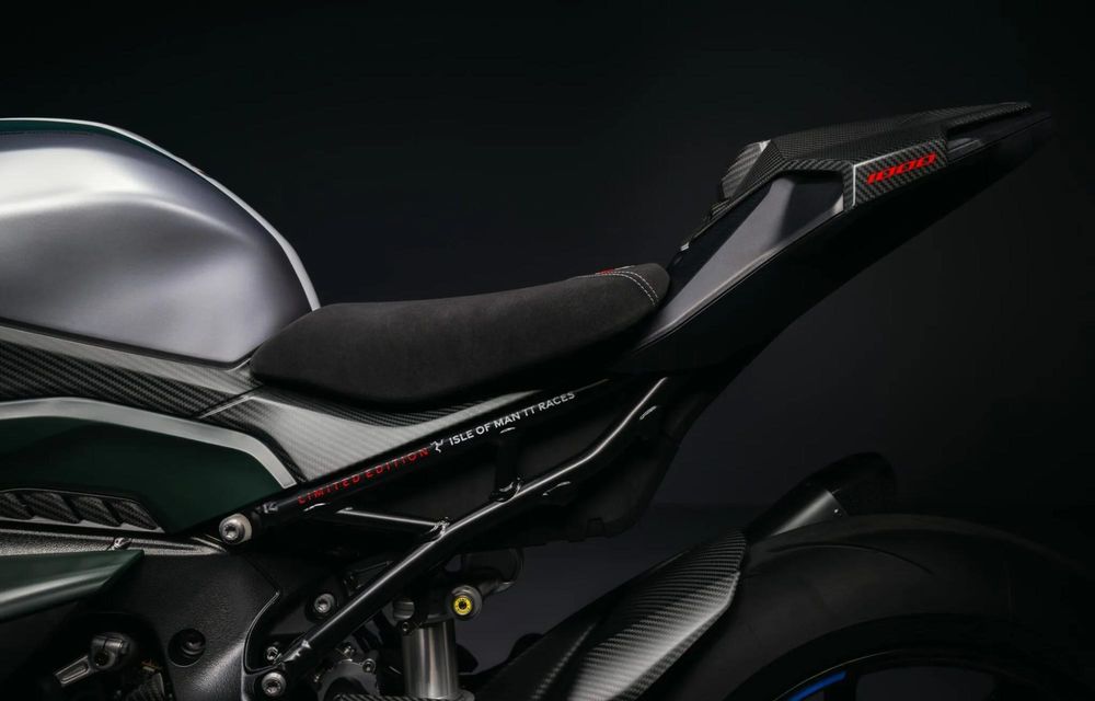 BMW lansează M 1000 RR Isle of Man TT Edition pentru aniversarea de 115 ani a celebrei curse - Poza 13 BMW lansează M 1000 RR Isle of Man TT Edition pentru aniversarea de 115 ani a celebrei curse - Poza 13