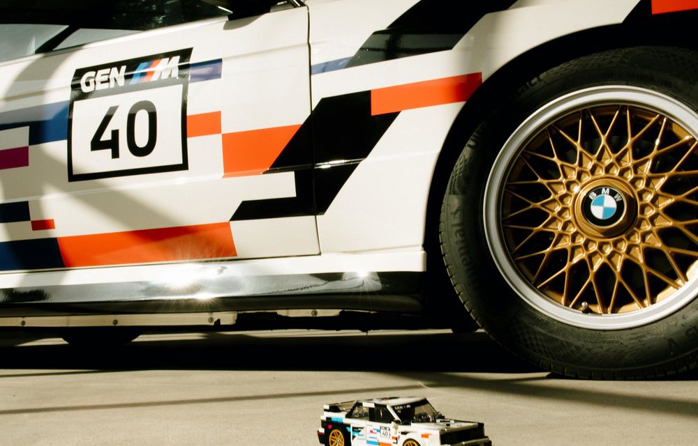 Machetă Lego pentru BMW M3 E30. Pachetul conține 358 de piese - Poza 3 Machetă Lego pentru BMW M3 E30. Pachetul conține 358 de piese - Poza 3