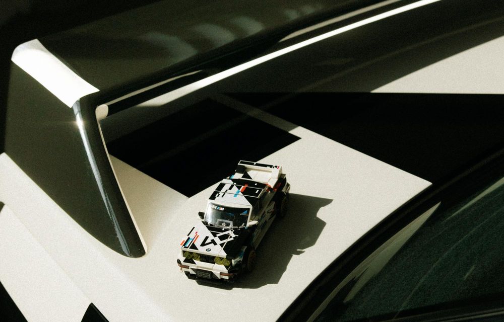 Machetă Lego pentru BMW M3 E30. Pachetul conține 358 de piese - Poza 4 Machetă Lego pentru BMW M3 E30. Pachetul conține 358 de piese - Poza 4