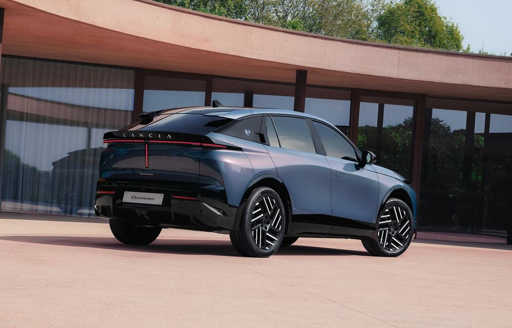 Noua Lancia Gamma: crossover coupe cu 3 versiuni electrice - Poza 2 Noua Lancia Gamma: crossover coupe cu 3 versiuni electrice - Poza 2