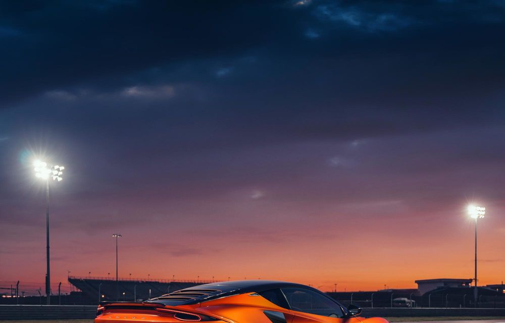 Lotus prezintă cel mai puternic Emira de până acum: 2.0 turbo cu 420 CP - Poza 4 Lotus prezintă cel mai puternic Emira de până acum: 2.0 turbo cu 420 CP - Poza 4