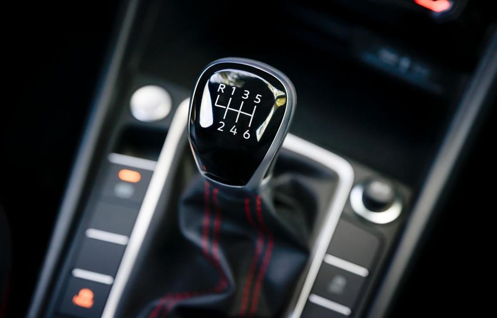 Final de epocă: Volkswagen retrage cutia manuală din SUA - Poza 1