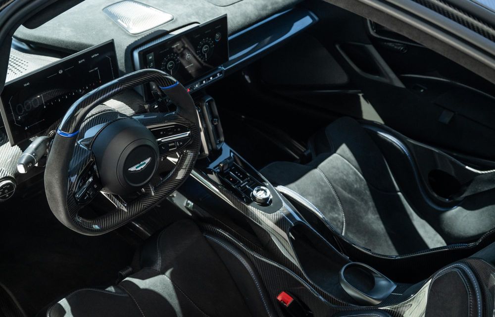Compania Holand Automotive Group devine importator oficial Aston Martin în România - Poza 21 Compania Holand Automotive Group devine importator oficial Aston Martin în România - Poza 21