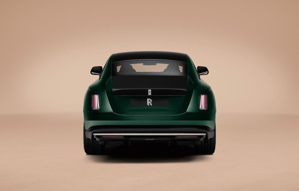 Noul Rolls-Royce Spectre Series II: autonomie mărită cu 18% - Poza 23