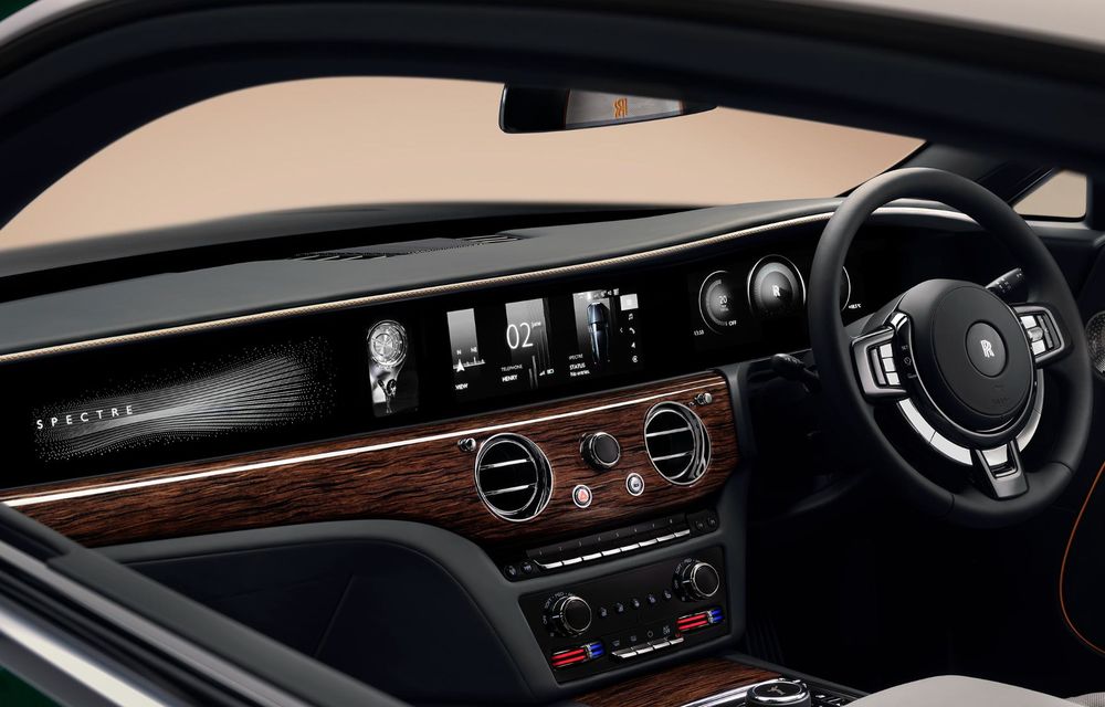 Noul Rolls-Royce Spectre Series II: autonomie mărită cu 18% - Poza 37