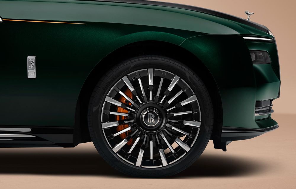Noul Rolls-Royce Spectre Series II: autonomie mărită cu 18% - Poza 38