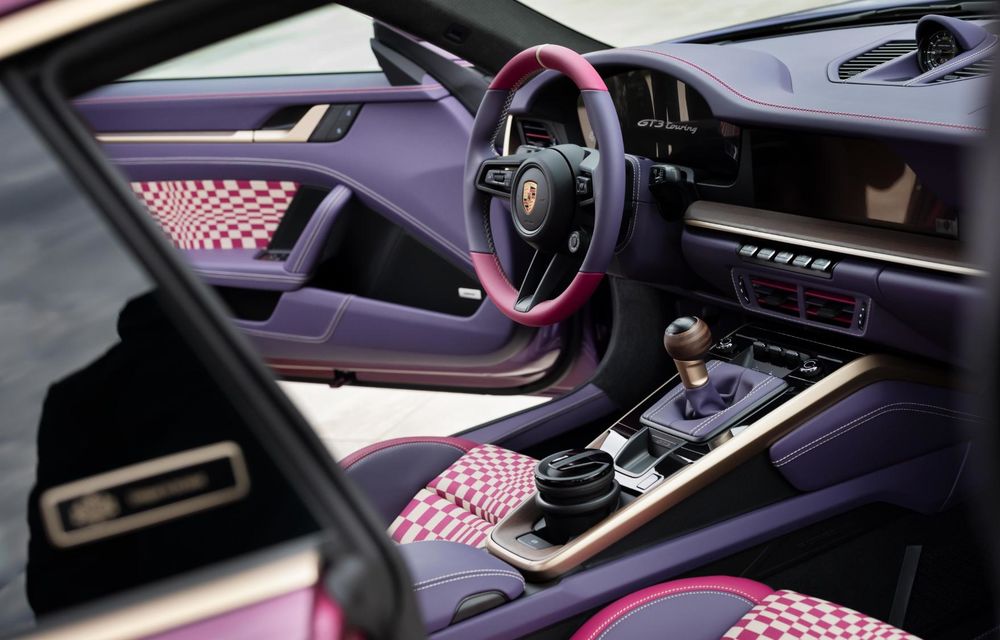 Noul Porsche 911 GT3 Tree of Life: sărbătorește 15 ani de prezență a mărcii în Republica Moldova - Poza 9