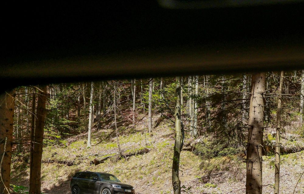 REPORTAJ: La granița dintre confort și aventură: Range Rover Experience în inima munților - Poza 2