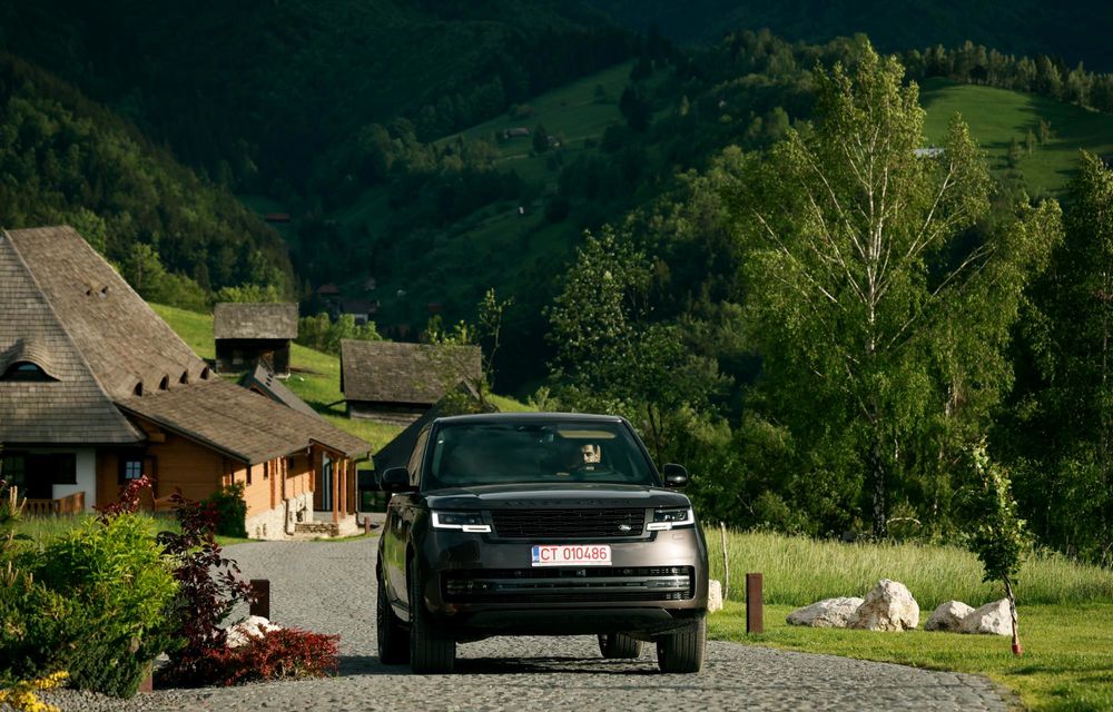 REPORTAJ: La granița dintre confort și aventură: Range Rover Experience în inima munților - Poza 19