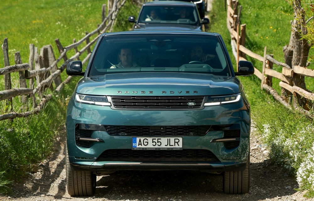 REPORTAJ: La granița dintre confort și aventură: Range Rover Experience în inima munților - Poza 1