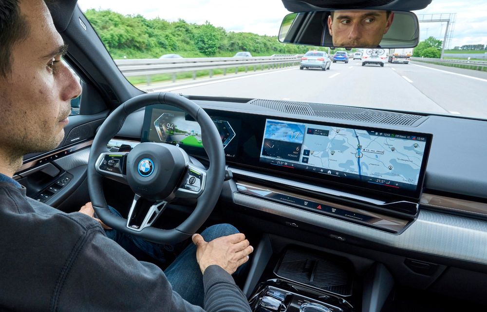 BMW Highway Assistant: peste 200 de milioane de kilometri parcurși de clienți fără mâini pe volan - Poza 2