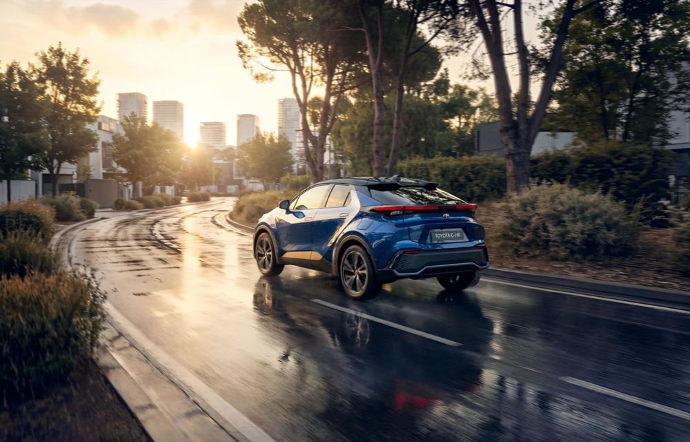 Toyota C-HR: peste 2 milioane de exemplare vândute în 10 ani - Poza 11 Toyota C-HR: peste 2 milioane de exemplare vândute în 10 ani - Poza 11