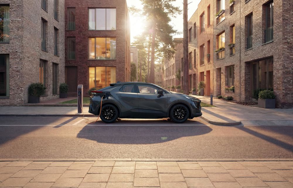 Toyota C-HR: peste 2 milioane de exemplare vândute în 10 ani - Poza 5 Toyota C-HR: peste 2 milioane de exemplare vândute în 10 ani - Poza 5