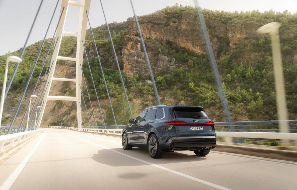 Noul Audi Q7: design complet nou și motor V6 diesel mild-hybrid - Poza 39 Noul Audi Q7: design complet nou și motor V6 diesel mild-hybrid - Poza 39