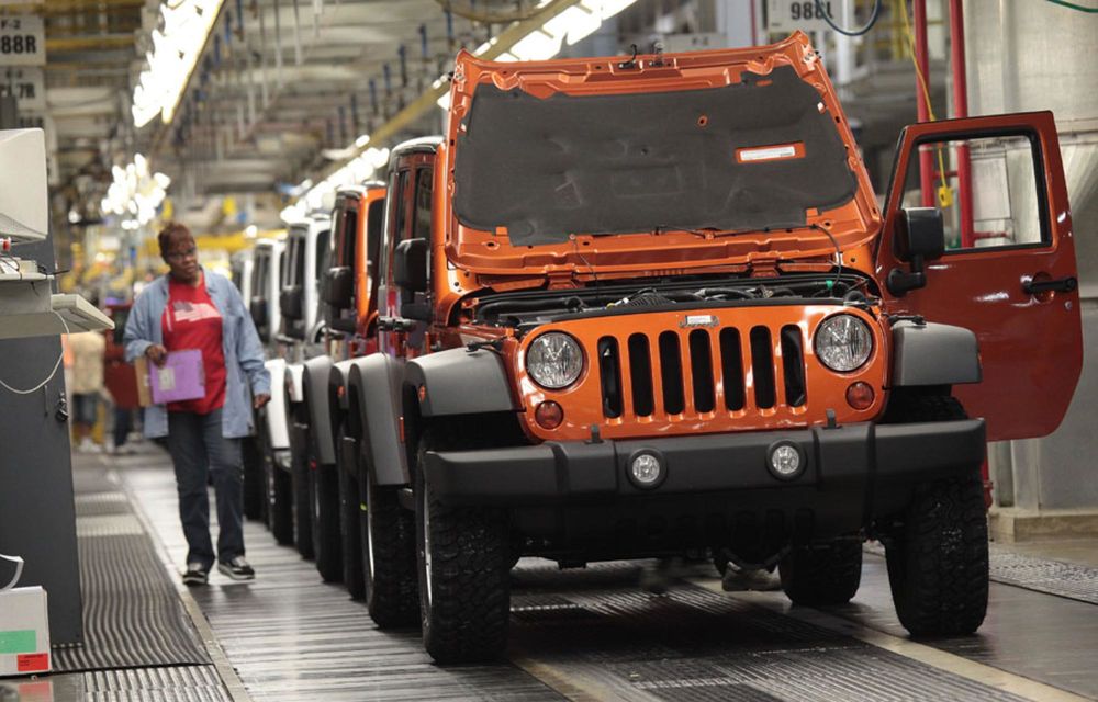 Stellantis recheamă peste 1.3 milioane de modele Jeep din cauza unui risc de incendiu - Poza 2