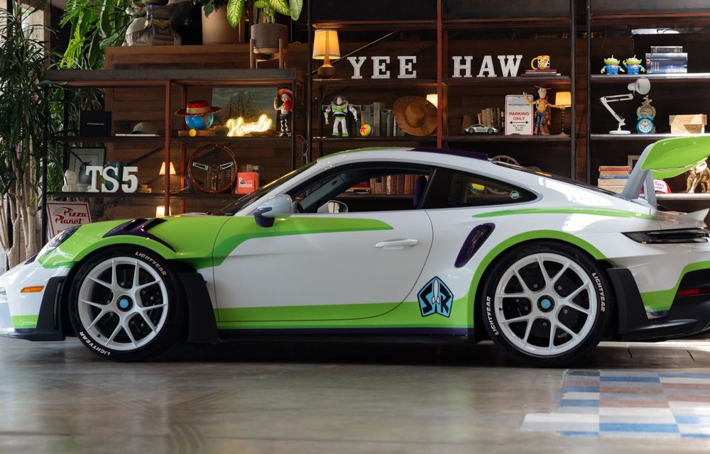 Porsche 911: exemplare unicate inspirate de personajele din Toy Story - Poza 17 Porsche 911: exemplare unicate inspirate de personajele din Toy Story - Poza 17