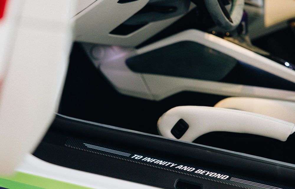 Porsche 911: exemplare unicate inspirate de personajele din Toy Story - Poza 32 Porsche 911: exemplare unicate inspirate de personajele din Toy Story - Poza 32