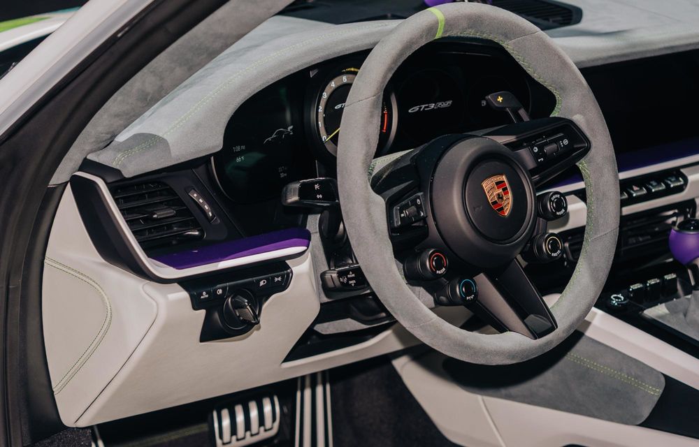 Porsche 911: exemplare unicate inspirate de personajele din Toy Story - Poza 70 Porsche 911: exemplare unicate inspirate de personajele din Toy Story - Poza 70