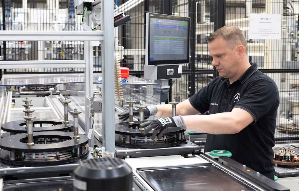 Mercedes-Benz începe producția de serie a noului motor electric destinat modelelor de performanță AMG. - Poza 2 Mercedes-Benz începe producția de serie a noului motor electric destinat modelelor de performanță AMG. - Poza 2