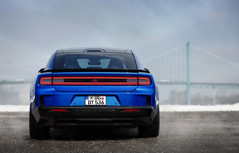 Dodge Charger revine în Europa. Preț de pornire de 66.000 euro - Poza 3 Dodge Charger revine în Europa. Preț de pornire de 66.000 euro - Poza 3