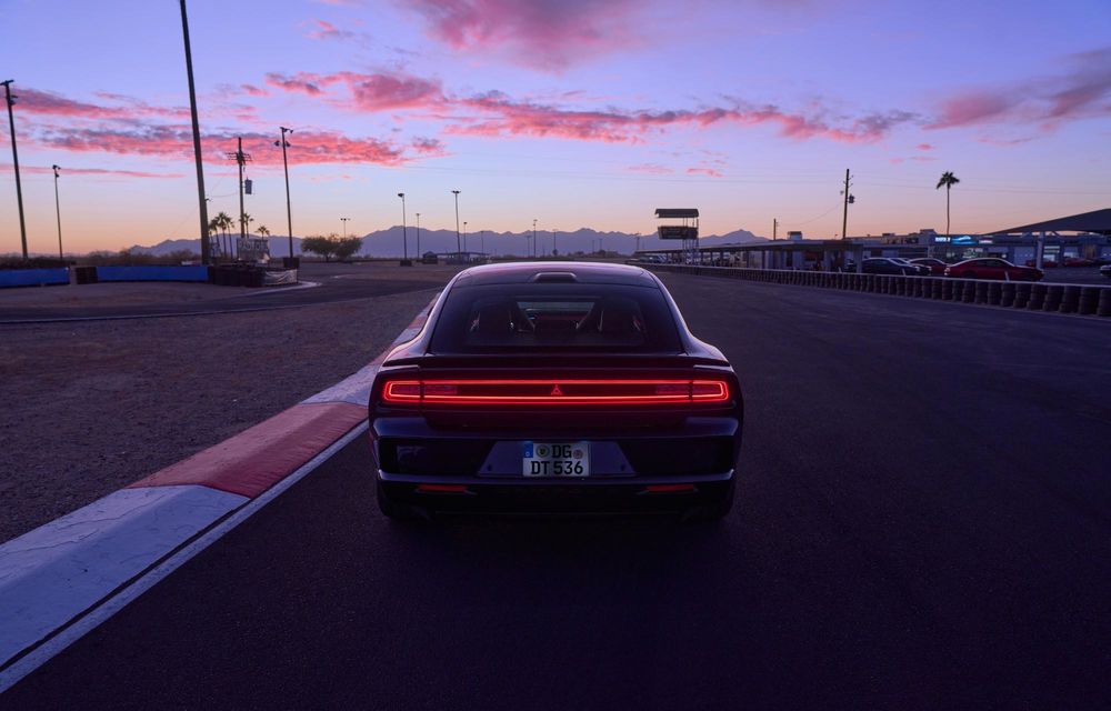 Dodge Charger revine în Europa. Preț de pornire de 66.000 euro - Poza 11 Dodge Charger revine în Europa. Preț de pornire de 66.000 euro - Poza 11