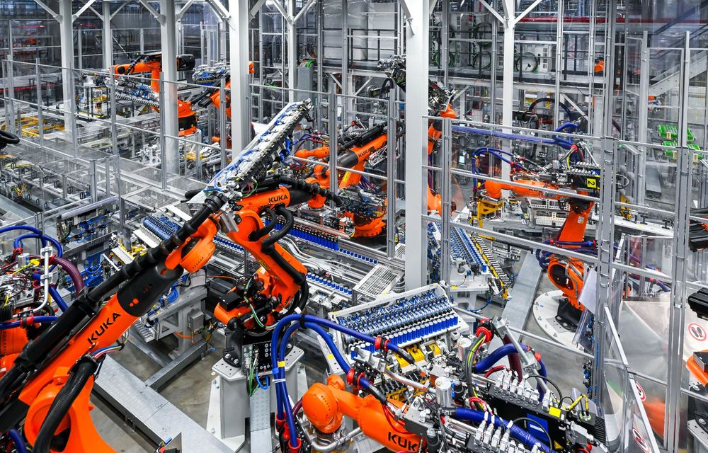 REPORTAJ: Am vizitat uzina BMW din Debrecen, locul unde se produce noul iX3 - Poza 46