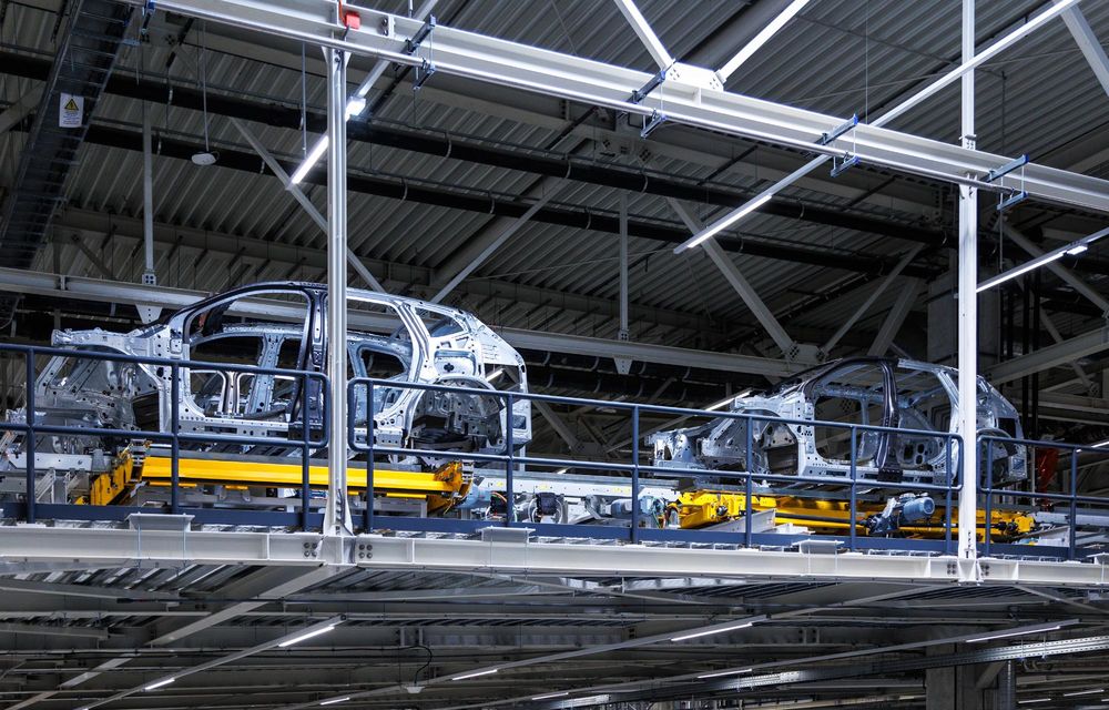 REPORTAJ: Am vizitat uzina BMW din Debrecen, locul unde se produce noul iX3 - Poza 32