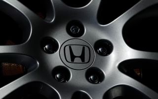 Honda recheamă în service peste un milion de vehicule din cauza unei probleme la kitul de pană