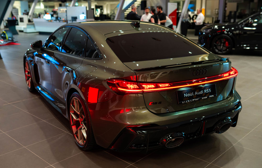 Noul Audi RS 5 a ajuns în România. Start de la 112.000 de euro - Poza 3 Noul Audi RS 5 a ajuns în România. Start de la 112.000 de euro - Poza 3