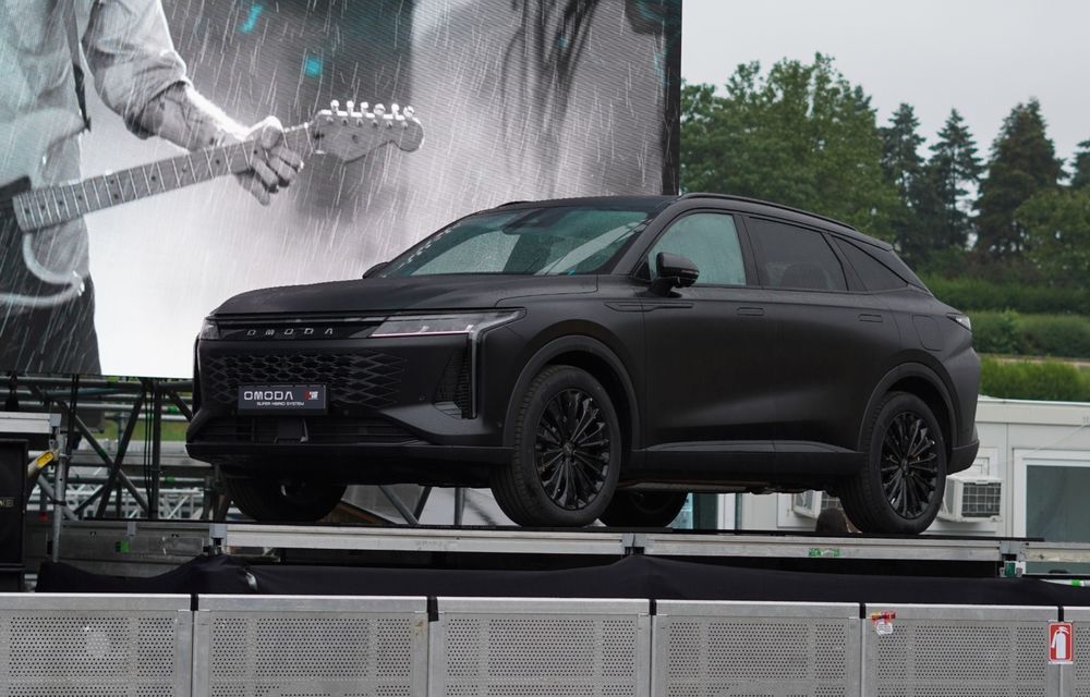 Omoda 9 Black Edition, prezentat în premieră în România: 55.000 de euro preț de listă - Poza 1 Omoda 9 Black Edition, prezentat în premieră în România: 55.000 de euro preț de listă - Poza 1