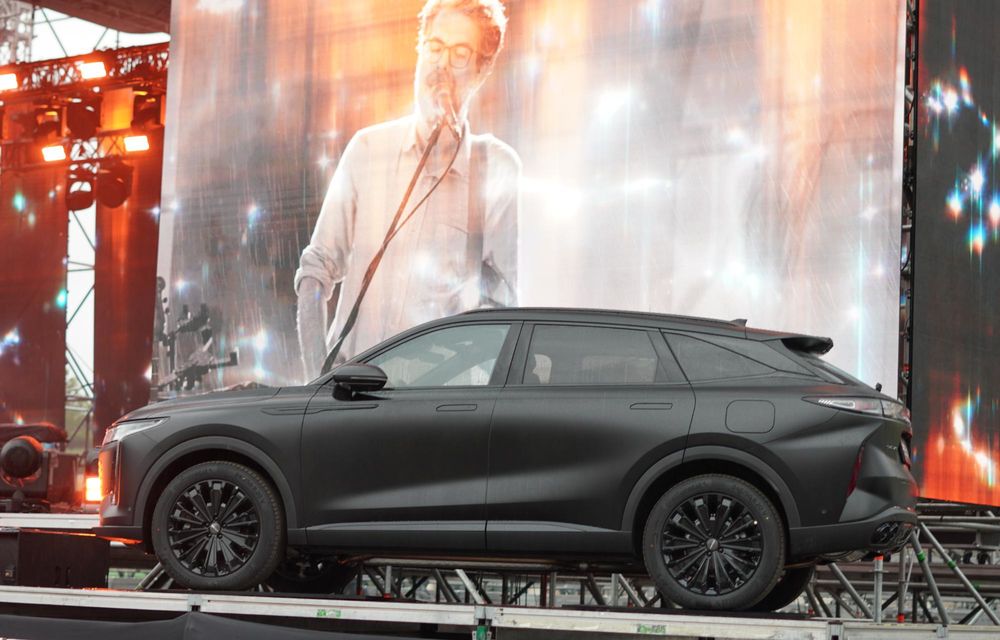 Omoda 9 Black Edition, prezentat în premieră în România: 55.000 de euro preț de listă - Poza 4 Omoda 9 Black Edition, prezentat în premieră în România: 55.000 de euro preț de listă - Poza 4