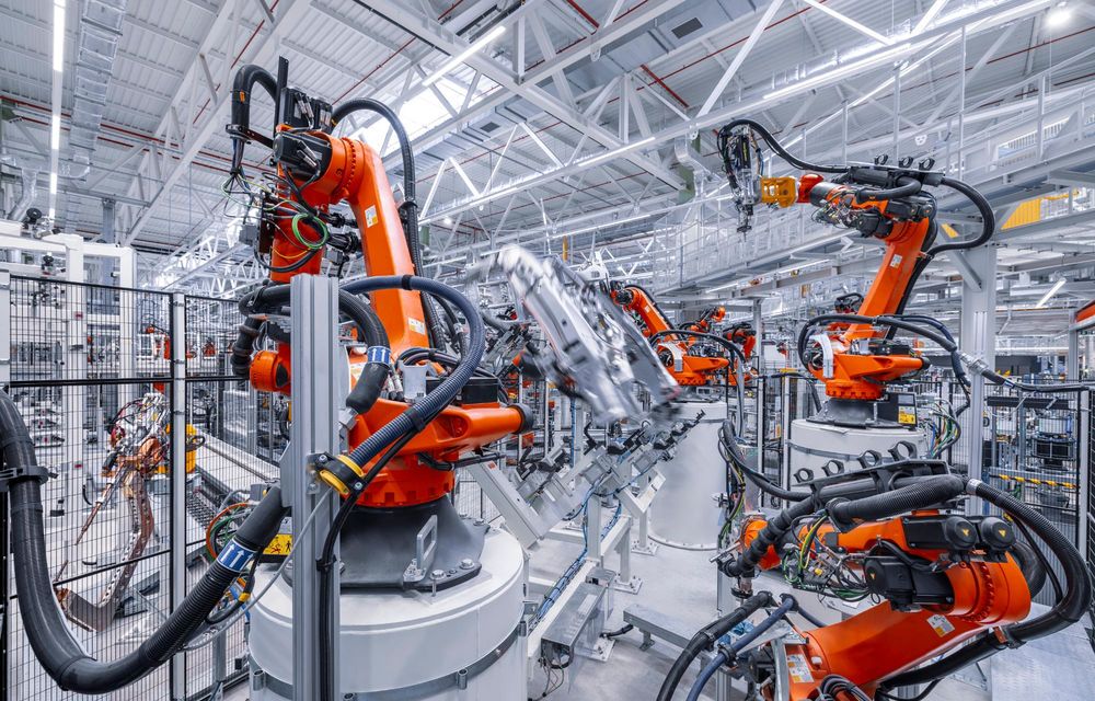 Producția noului Mercedes-Benz VLE electric a demarat la uzina din Spania - Poza 2 Producția noului Mercedes-Benz VLE electric a demarat la uzina din Spania - Poza 2