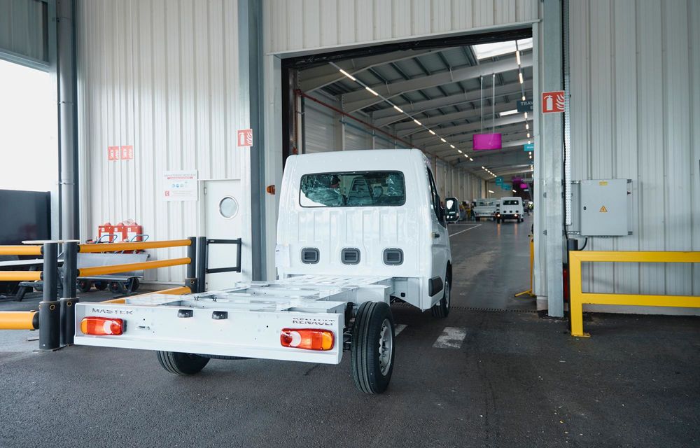 REPORTAJ: În culisele uzinei Batilly, fabrica în care Renault Master capătă toate formele posibile - Poza 33 REPORTAJ: În culisele uzinei Batilly, fabrica în care Renault Master capătă toate formele posibile - Poza 33