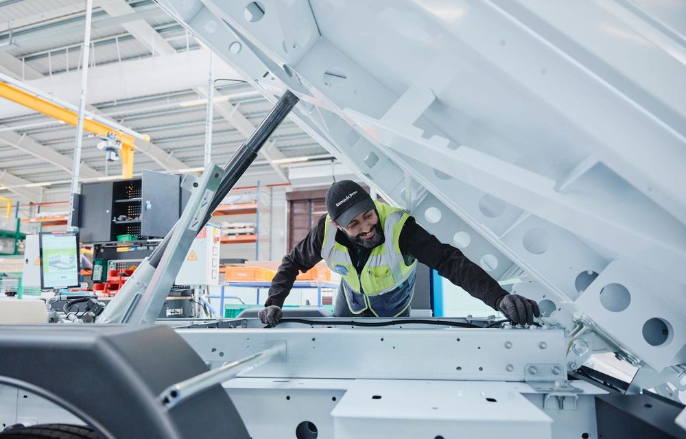REPORTAJ: În culisele uzinei Batilly, fabrica în care Renault Master capătă toate formele posibile - Poza 40 REPORTAJ: În culisele uzinei Batilly, fabrica în care Renault Master capătă toate formele posibile - Poza 40