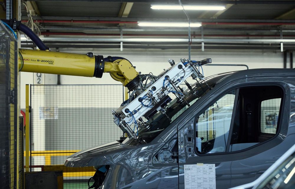 REPORTAJ: În culisele uzinei Batilly, fabrica în care Renault Master capătă toate formele posibile - Poza 79 REPORTAJ: În culisele uzinei Batilly, fabrica în care Renault Master capătă toate formele posibile - Poza 79