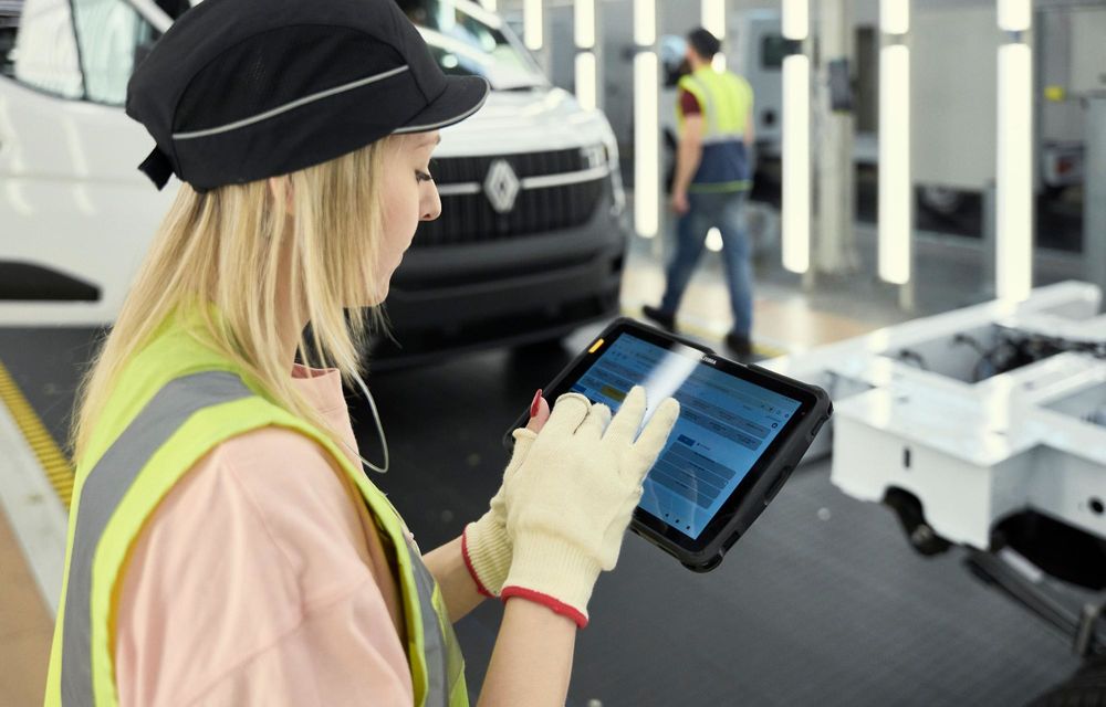 REPORTAJ: În culisele uzinei Batilly, fabrica în care Renault Master capătă toate formele posibile - Poza 83 REPORTAJ: În culisele uzinei Batilly, fabrica în care Renault Master capătă toate formele posibile - Poza 83