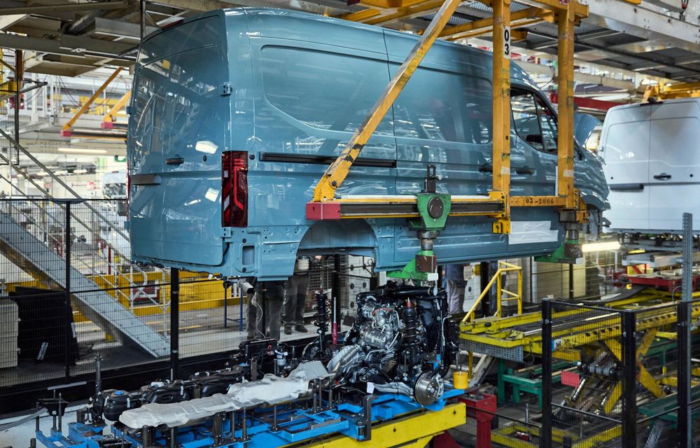 REPORTAJ: În culisele uzinei Batilly, fabrica în care Renault Master capătă toate formele posibile - Poza 85 REPORTAJ: În culisele uzinei Batilly, fabrica în care Renault Master capătă toate formele posibile - Poza 85