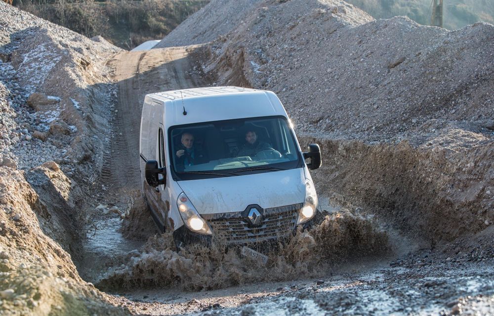 REPORTAJ: În culisele uzinei Batilly, fabrica în care Renault Master capătă toate formele posibile - Poza 8 REPORTAJ: În culisele uzinei Batilly, fabrica în care Renault Master capătă toate formele posibile - Poza 8