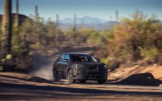 Imagini noi cu viitoarea Skoda Peaq: teste extreme în deșertul din Arizona Imagini noi cu viitoarea Skoda Peaq: teste extreme în deșertul din Arizona