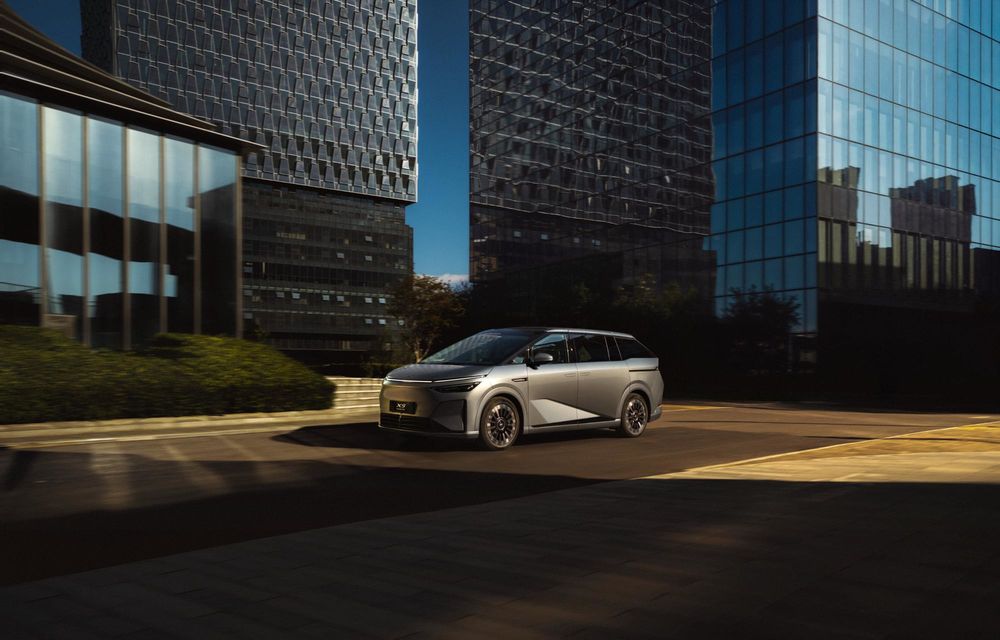 Chinezii de la XPeng debutează pe piața din România: 4 modele, inclusiv un MPV - Poza 5 Chinezii de la XPeng debutează pe piața din România: 4 modele, inclusiv un MPV - Poza 5