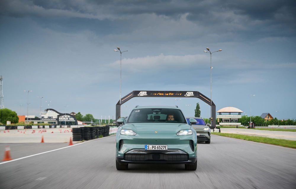 REPORTAJ: Cum se reinventează un bestseller: primul contact cu Porsche Cayenne electric - Poza 35