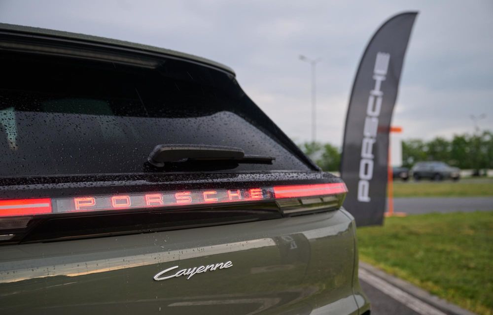 REPORTAJ: Cum se reinventează un bestseller: primul contact cu Porsche Cayenne electric - Poza 46